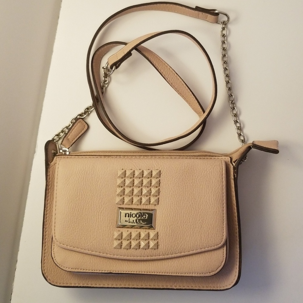Super cute Nicole by Nicole Miller pink purse